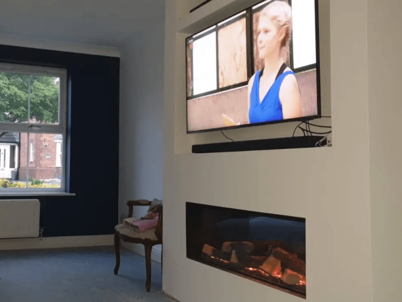 Integrated TV and&nbsp;Fireplace