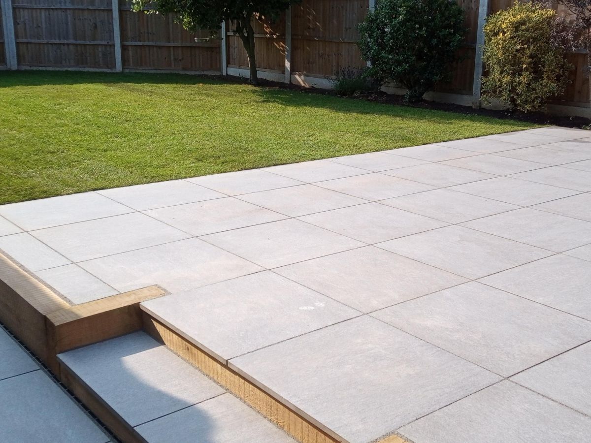 Garden Landscaping In&nbsp;Binley
